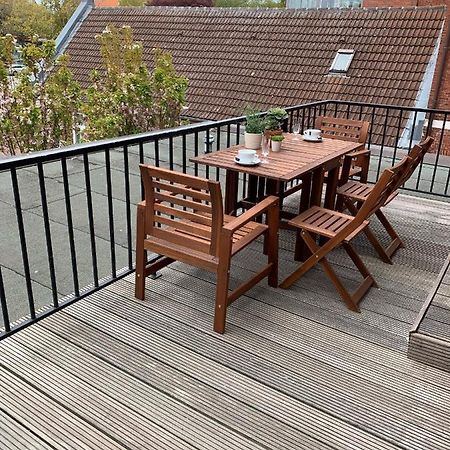Charmante Ferienwohnung Mit Terrasse Im Herzen Von นอร์เดน ภายนอก รูปภาพ